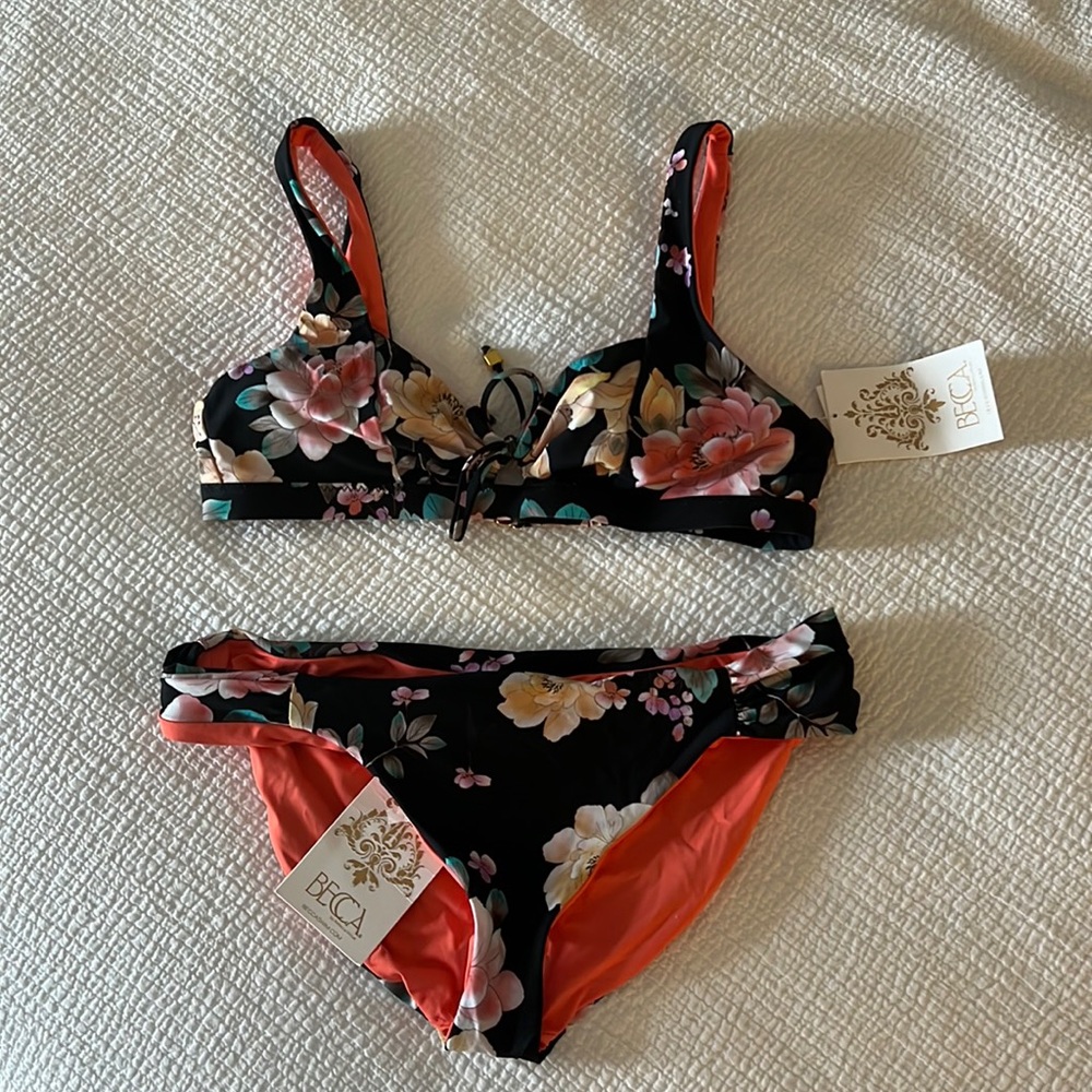 Brand New Becca bikini size S